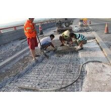 湖北黃岡加油站、服務區(qū)混凝土微表病害使用快速修補料
