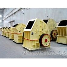 一小時產(chǎn)200-300噸重錘式破碎機價格多少？WYL88